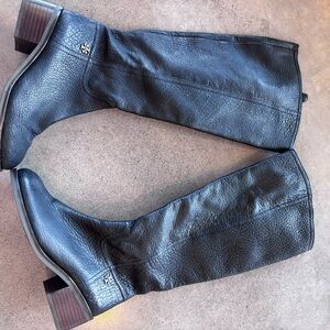 Tory Burch Black Fulton Pebbled Heeled Boots Sleek Leather Design